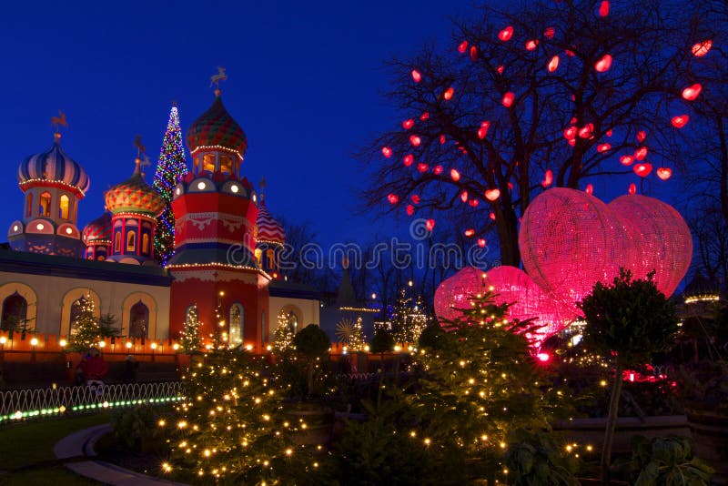 De atmosfeer van Kerstmis in Tivoli royalty-vrije stock foto De atmosfeer van Kerstmis in Tivoli royalty-vrije stock foto