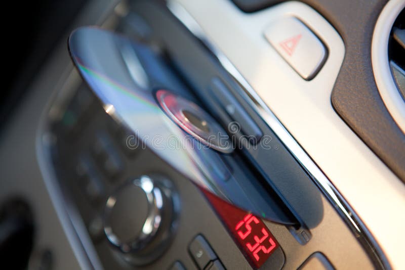 De audio-CDspeler van de auto stock afbeelding De audio-CDspeler van de auto stock afbeelding