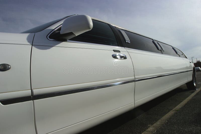 De Auto van het Huwelijk van de Limousine van de rek royalty-vrije stock afbeeldingen De Auto van het Huwelijk van de Limousine van de rek royalty-vrije stock afbeeldingen