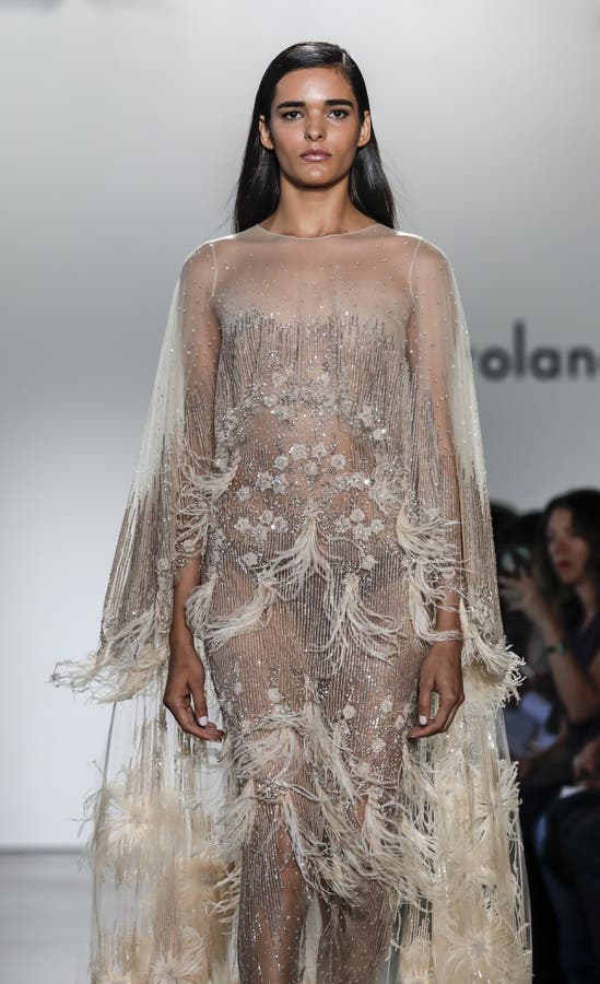 De baan van Pamella Roland SS 2018 toont stock foto De baan van Pamella Roland SS 2018 toont stock foto