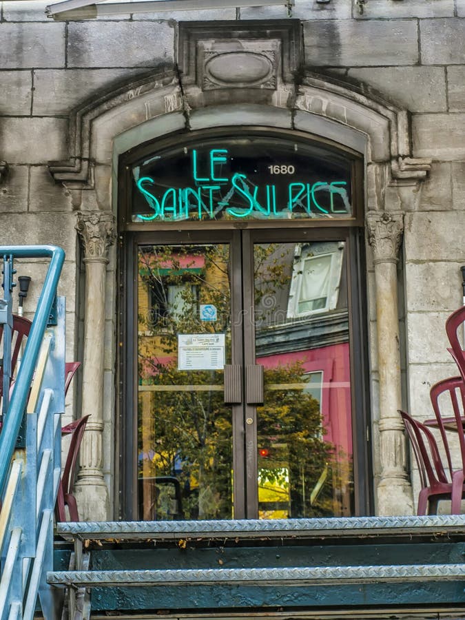 De bar van le Saint-Sulpice stock foto De bar van le Saint-Sulpice stock foto