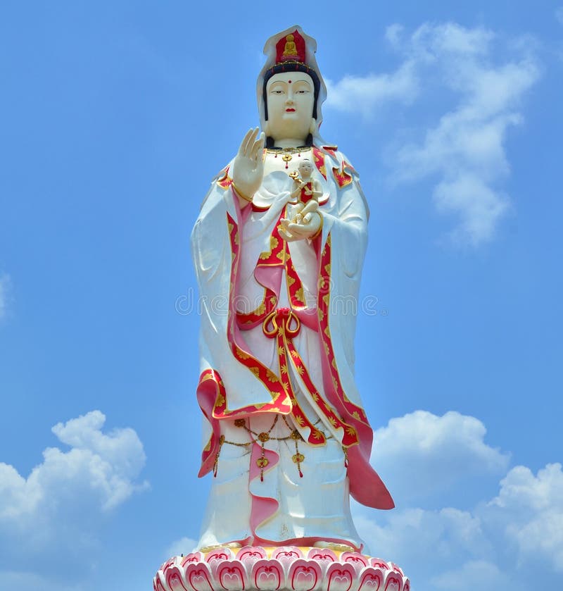 Guanyin Beelden Op Verschillende Plaatsen Stock Afbeelding Image Of Welwillend Kleding 185785291