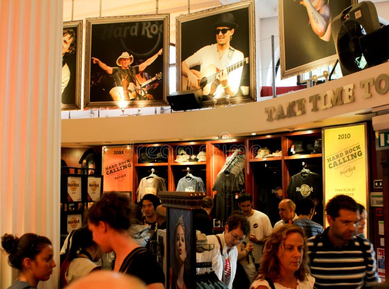 Beroemde Hard Rock Cafe winkel in Londen royalty-vrije stock afbeelding