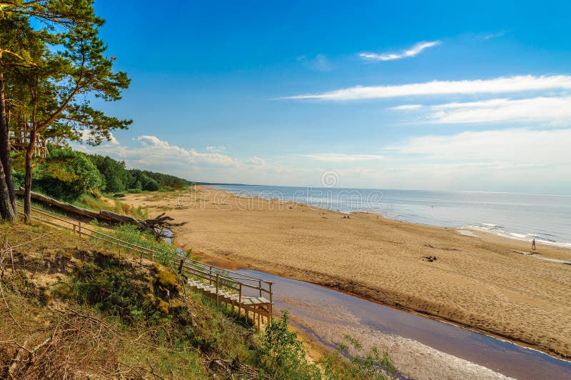 Zonsondergang In Het Nationale Park Van Kemeri Stock Foto ...