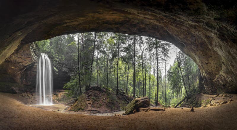De binnenheuvels van Ash Cave Panorama - Hocking-, Ohio