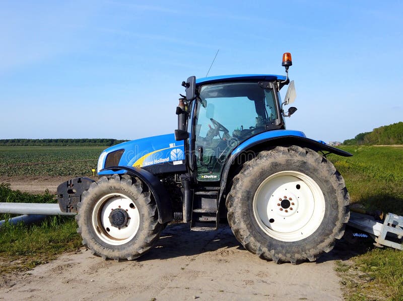 De blauwe Nieuwe tractor van Holland