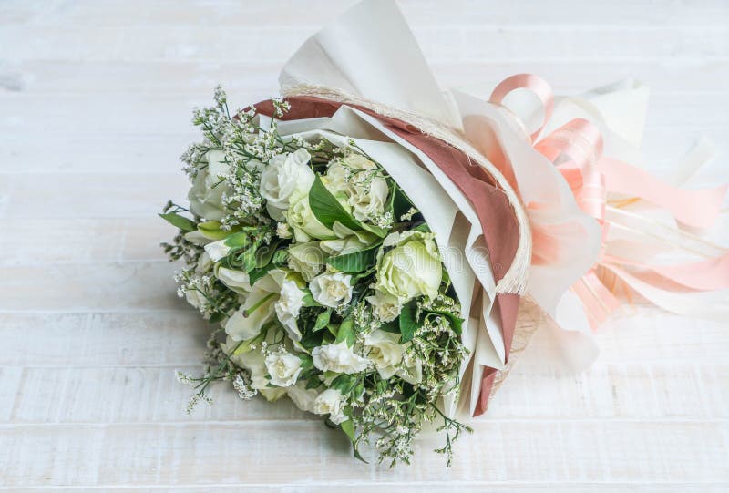 De boeketbloem van nam toe stock afbeelding