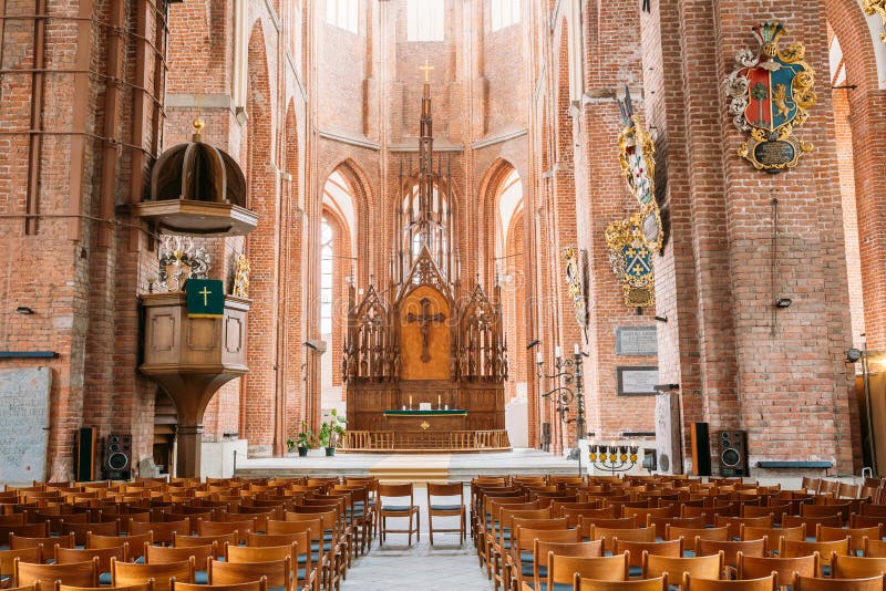 De brug van de Sluier Schip van St Peter' s Kerk Centraal Deel van Binnenland royalty-vrije stock afbeeldingen De brug van de Sluier Schip van St Peter' s Kerk Centraal Deel van Binnenland royalty-vrije stock afbeeldingen