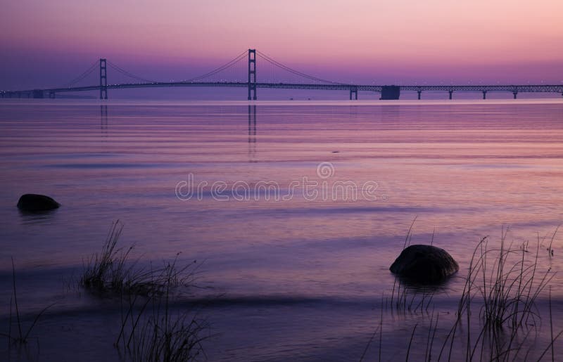 De Brug van Mackinac in Michigan royalty-vrije stock afbeeldingen De Brug van Mackinac in Michigan royalty-vrije stock afbeeldingen