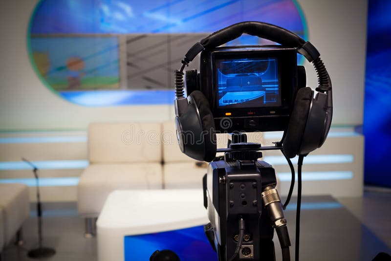 De camera van de televisiestudio royalty-vrije stock afbeeldingen De camera van de televisiestudio royalty-vrije stock afbeeldingen