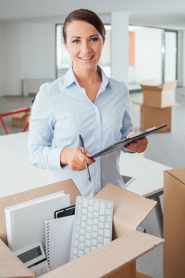 De controlelijst van de bureauverhuizing royalty-vrije stock afbeeldingen De controlelijst van de bureauverhuizing royalty-vrije stock afbeeldingen