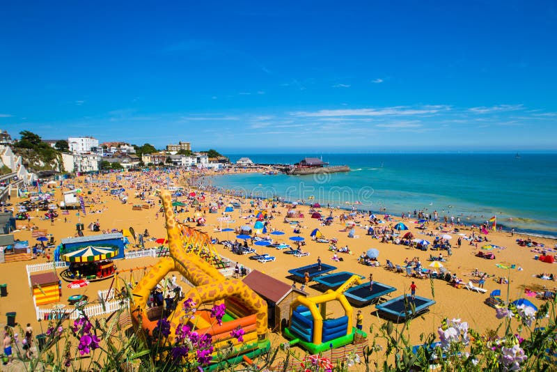 De dag van de de kustzomer van Broadstairskent english stock afbeelding De dag van de de kustzomer van Broadstairskent english stock afbeelding