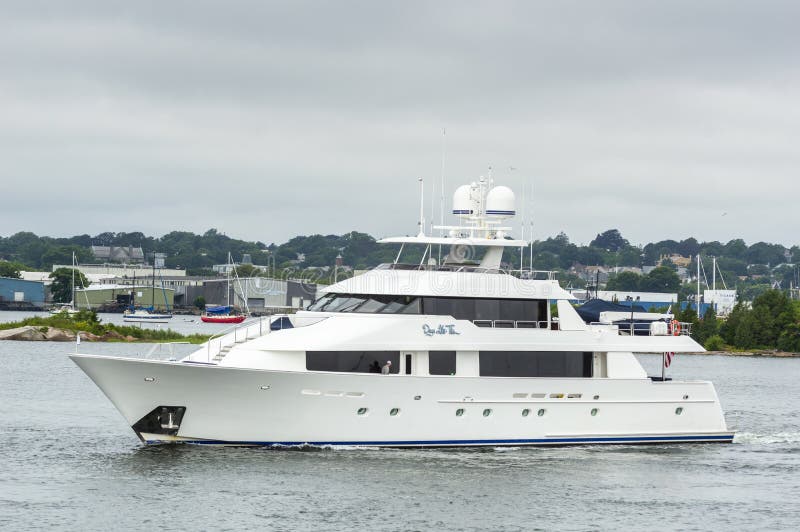 De Dagen van het motorjacht als Dit het weggaan Fairhaven royalty-vrije stock foto De Dagen van het motorjacht als Dit het weggaan Fairhaven royalty-vrije stock foto