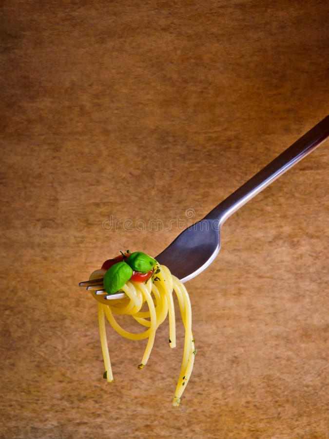 De deegwaren van de spaghetti op vork royalty-vrije stock foto De deegwaren van de spaghetti op vork royalty-vrije stock foto