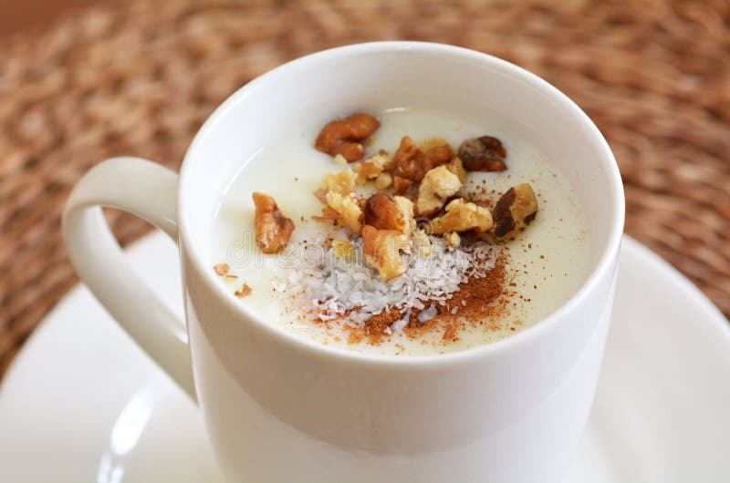 De drank van de Sahlabsalep royalty-vrije stock foto's De drank van de Sahlabsalep royalty-vrije stock foto's