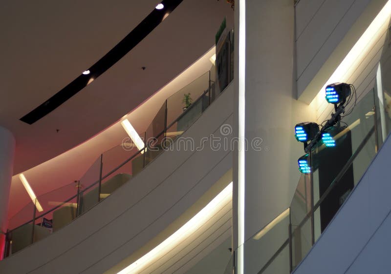 De eigentijdse LEDs-technologie van de stadiumverlichting stock foto's De eigentijdse LEDs-technologie van de stadiumverlichting stock foto's