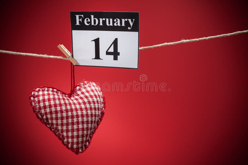 14 de fevereiro, o dia de Valentim, coração vermelho