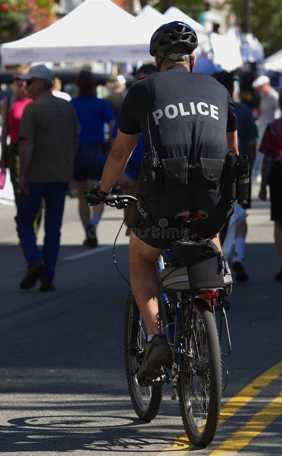 De fietspatrouille van de politie stock afbeelding De fietspatrouille van de politie stock afbeelding