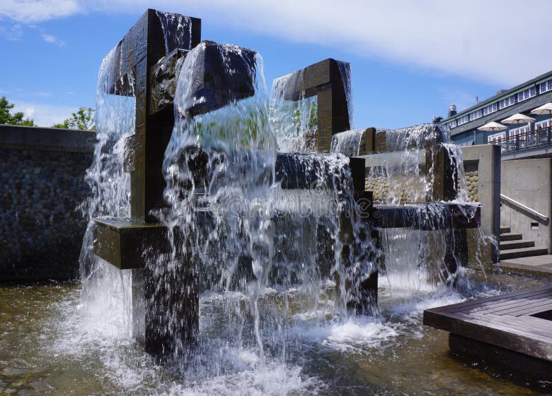 De Fontein van de Waterkant van Seattle stock fotografie De Fontein van de Waterkant van Seattle stock fotografie