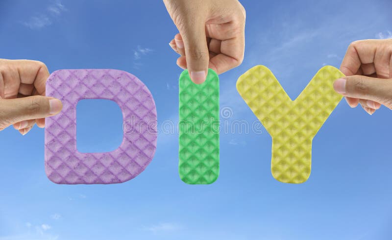 De hand schikt het alfabet DIY van acroniem het zelf in Creatief doet royalty-vrije stock afbeelding De hand schikt het alfabet DIY van acroniem het zelf in Creatief doet royalty-vrije stock afbeelding