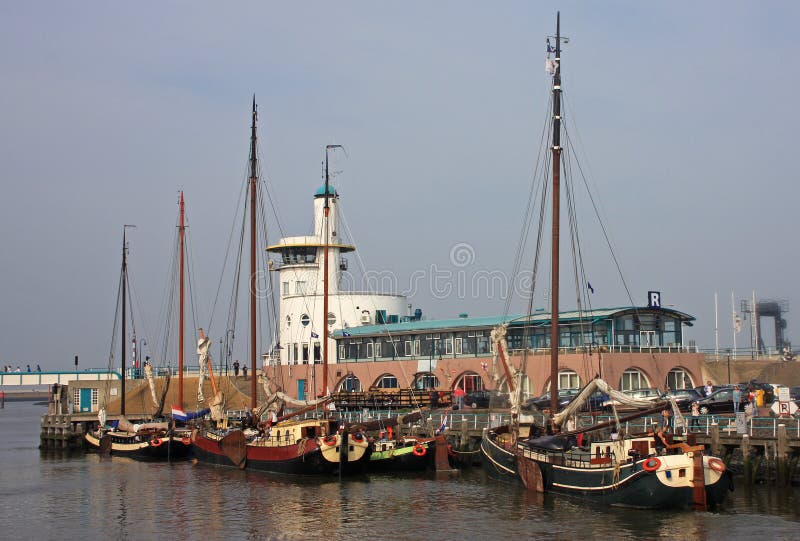 De Haven van Harlingen stock foto. Image of boot, motor 26545648