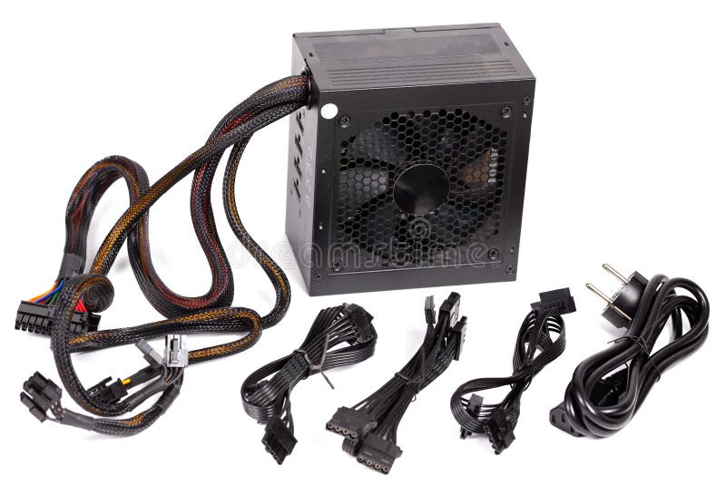 De helft-modulaire die voeding van PC atx op witte achtergrond met selectieve nadruk wordt geïsoleerd stock fotografie De helft-modulaire die voeding van PC atx op witte achtergrond met selectieve nadruk wordt geïsoleerd stock fotografie