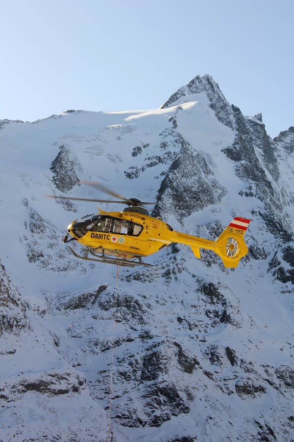 De helikopter van de redding stock afbeeldingen De helikopter van de redding stock afbeeldingen