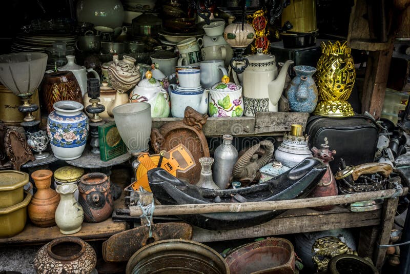 De herinneringenopslag verkoopt unieke die goederenfoto in Djakarta Indonesië wordt genomen stock foto De herinneringenopslag verkoopt unieke die goederenfoto in Djakarta Indonesië wordt genomen stock foto