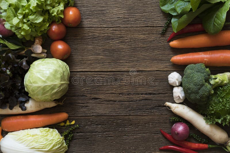 De het verse fruit en groente van de landbouwersmarkt van hierboven met exemplaar SP