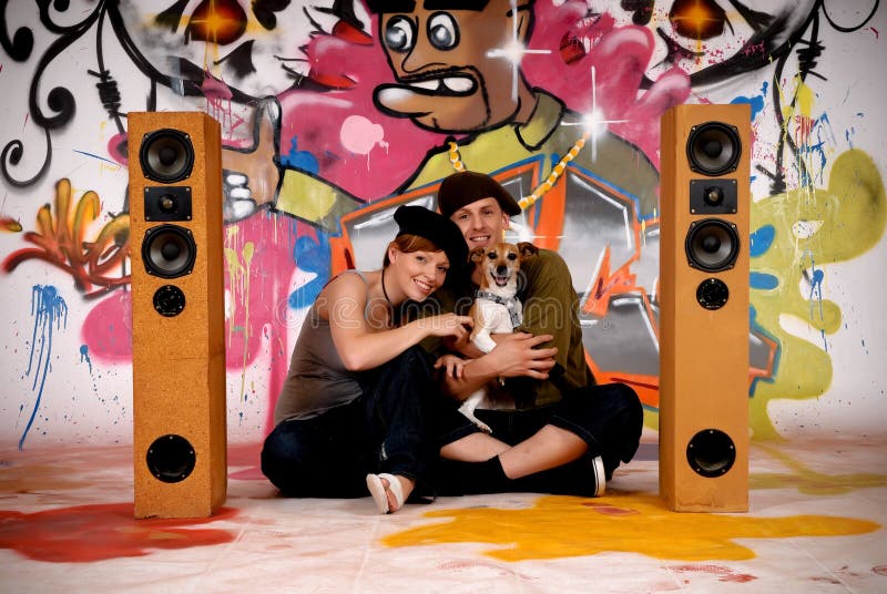 De hond stedelijke graffiti van tieners royalty-vrije stock afbeelding De hond stedelijke graffiti van tieners royalty-vrije stock afbeelding