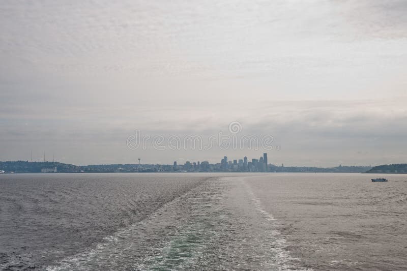 Download De Horizon Van Dowtownseattle Stock Afbeelding - Afbeelding bestaande uit panoramisch, reis: 107709065