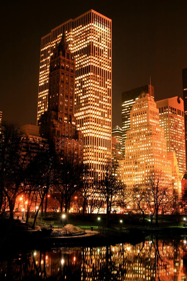 De horizon van het Central Park en van Manhattan, de Stad van New York stock foto's De horizon van het Central Park en van Manhattan, de Stad van New York stock foto's