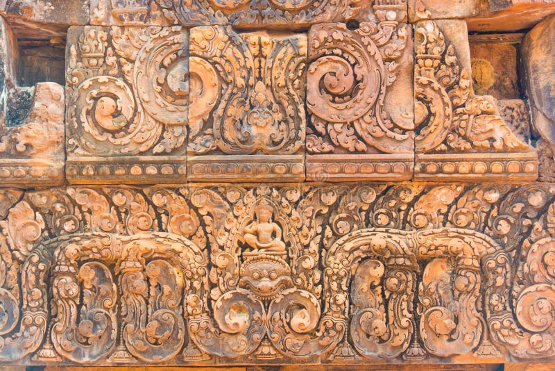 De ingang aan de steengravure is Narayana met als Narasimha stock afbeeldingen De ingang aan de steengravure is Narayana met als Narasimha stock afbeeldingen