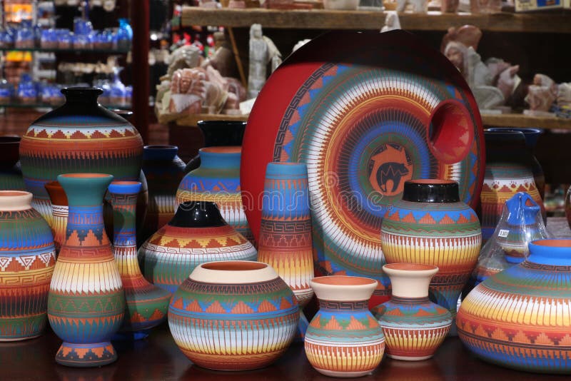 De inheemse winkel van de de ambachtgift van Amerikanen stock foto's De inheemse winkel van de de ambachtgift van Amerikanen stock foto's