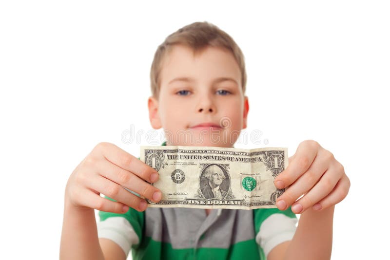 De jongen houdt één dollar in beide geïsoleerdes handen