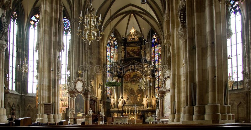 De kathedraalbinnenland van Stephens in Wenen