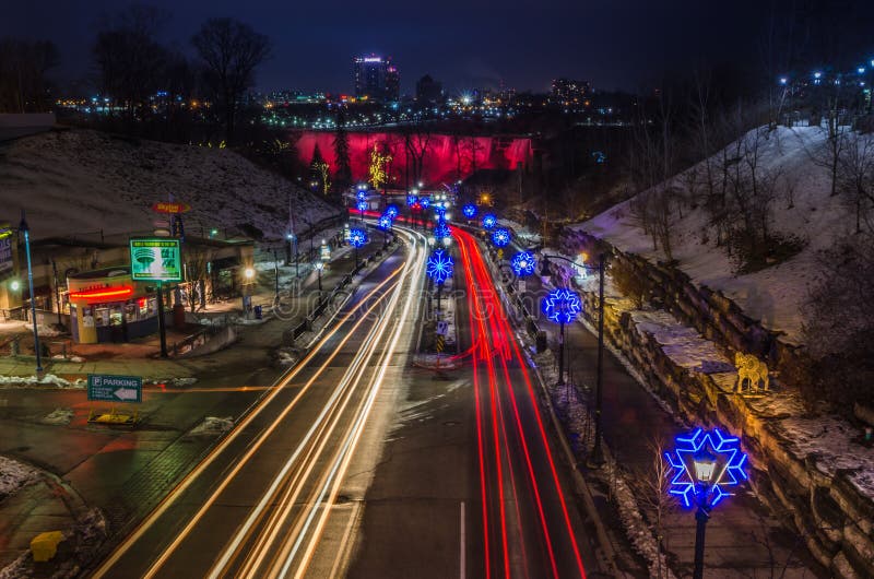 De Kerstnacht Ontario Canada van Niagaradalingen royalty-vrije stock afbeelding De Kerstnacht Ontario Canada van Niagaradalingen royalty-vrije stock afbeelding