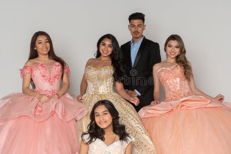 De Kleding van tienerquinceanera royalty-vrije stock fotografie De Kleding van tienerquinceanera royalty-vrije stock fotografie