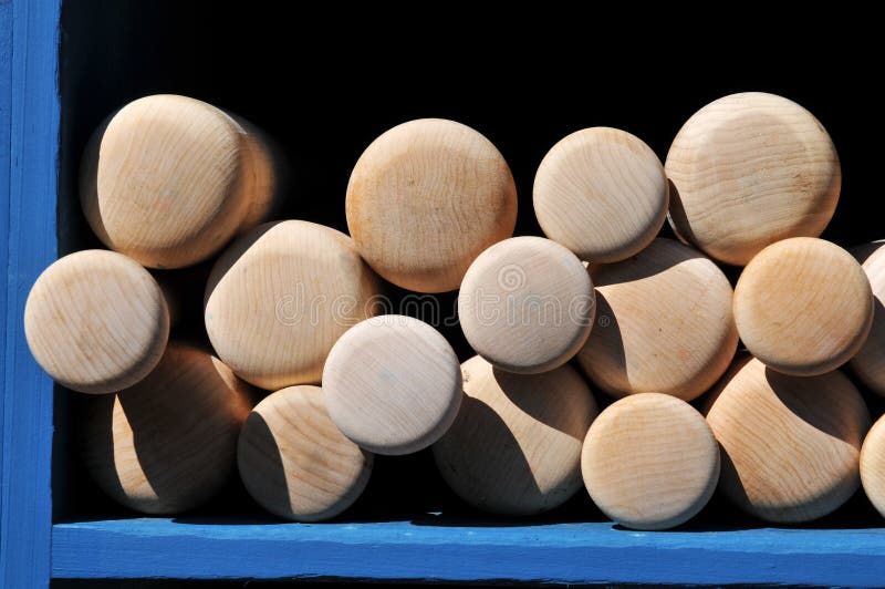 De knuppels van het honkbal op vertoning stock fotografie De knuppels van het honkbal op vertoning stock fotografie