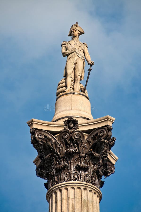 De kolom van Nelson op trafalgar vierkant stock afbeelding De kolom van Nelson op trafalgar vierkant stock afbeelding