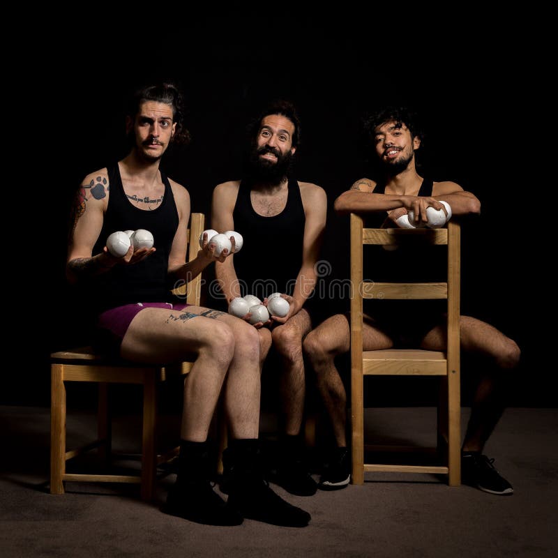 De komedie toont door circusjugglers royalty-vrije stock foto's De komedie toont door circusjugglers royalty-vrije stock foto's