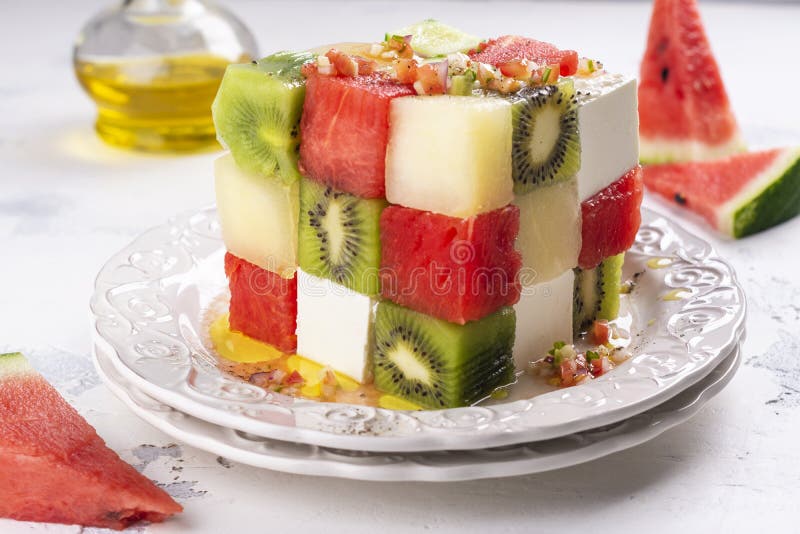 De kubusfruitsalade van Rubik royalty-vrije stock foto De kubusfruitsalade van Rubik royalty-vrije stock foto