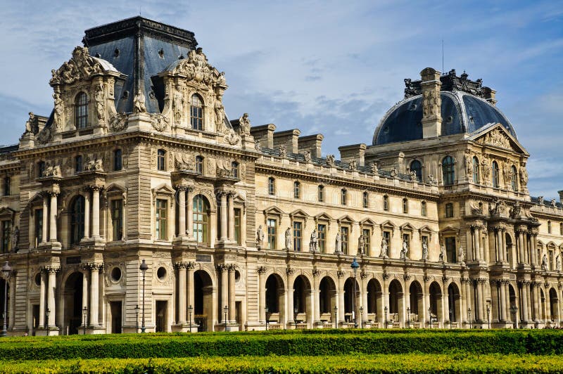 De kunstmuseum van het Louvre