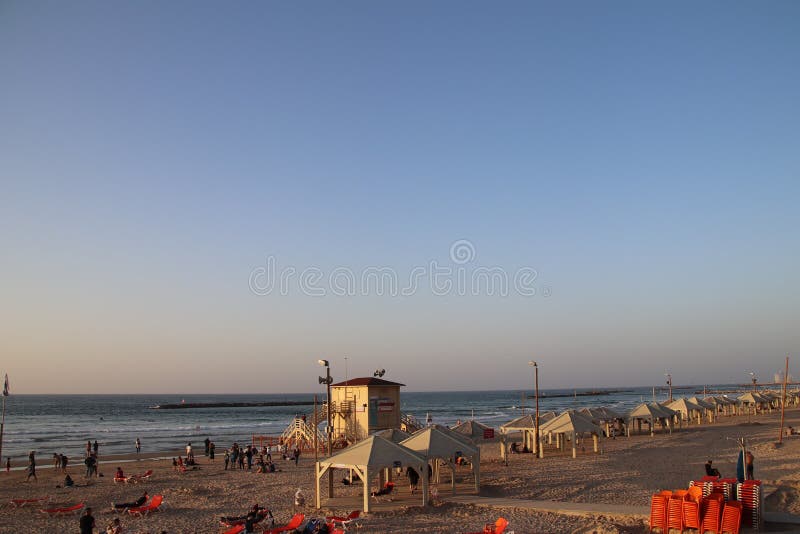Download De kust van Tel Aviv stock foto. Afbeelding bestaande uit globaal - 107702568
