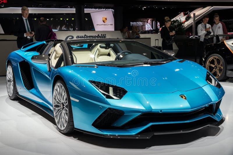 De Lamborghini Aventador S Da Barata Carro 2018 De Esportes Foto de Stock  Editorial - Imagem de batedor, azul: 99901593