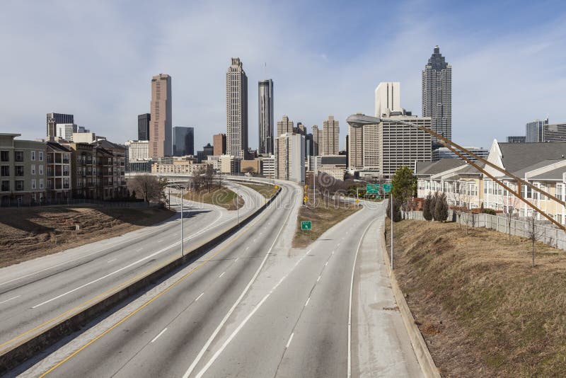 De Lege Weg van de binnenstad van Atlanta stock foto De Lege Weg van de binnenstad van Atlanta stock foto