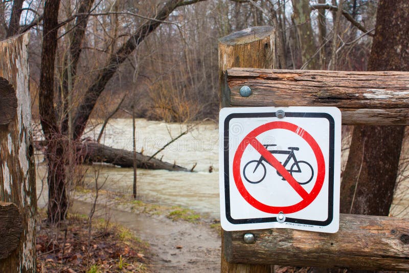 De lenterivier overstroming royalty-vrije stock foto's