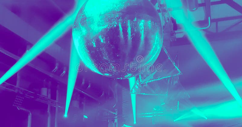 De lichten van de de balpartij van de discospiegel stock afbeelding De lichten van de de balpartij van de discospiegel stock afbeelding