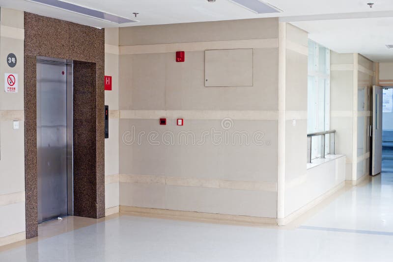 De lift van het ziekenhuis stock foto. Image of binnen 24568408