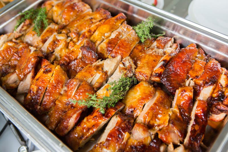 De Lijst van de het Huwelijksgebeurtenis van het cateringsvoedsel Buffetlijn in Huwelijk Heerlijk voorgerechtclose-up stock fotografie De Lijst van de het Huwelijksgebeurtenis van het cateringsvoedsel Buffetlijn in Huwelijk Heerlijk voorgerechtclose-up stock fotografie